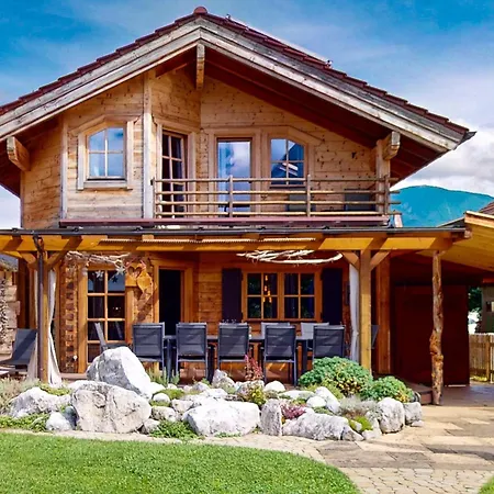 Loisachufer Tatil Evi *