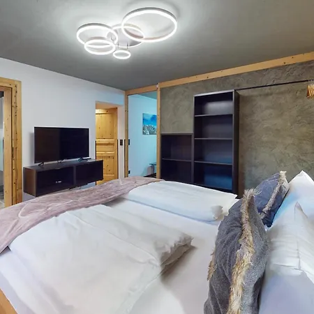 Loisachufer * Garmisch-Partenkirchen