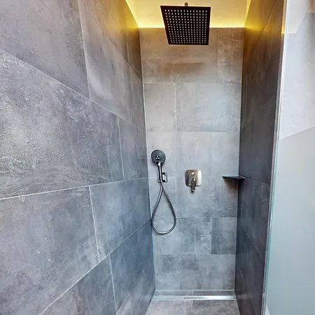 Loisachufer Tatil Evi *